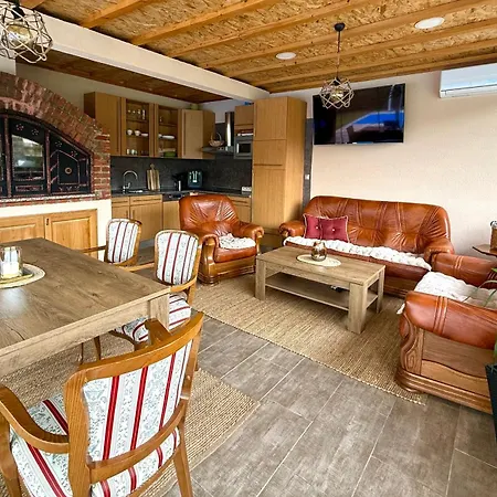 Vikendica Crystal Racic