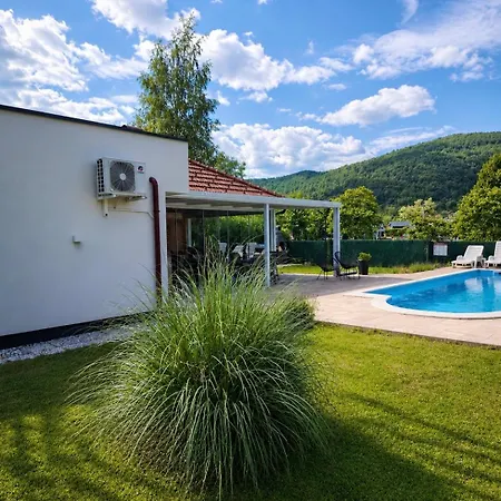 Crystal Racic Dom wakacyjny Bihać